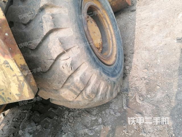 左后轮(行走机构) 左后轮(行走机构)