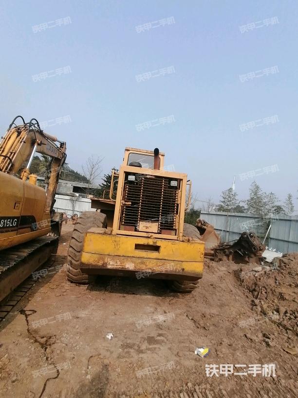 正后方(整机外观) 正后方(整机外观)