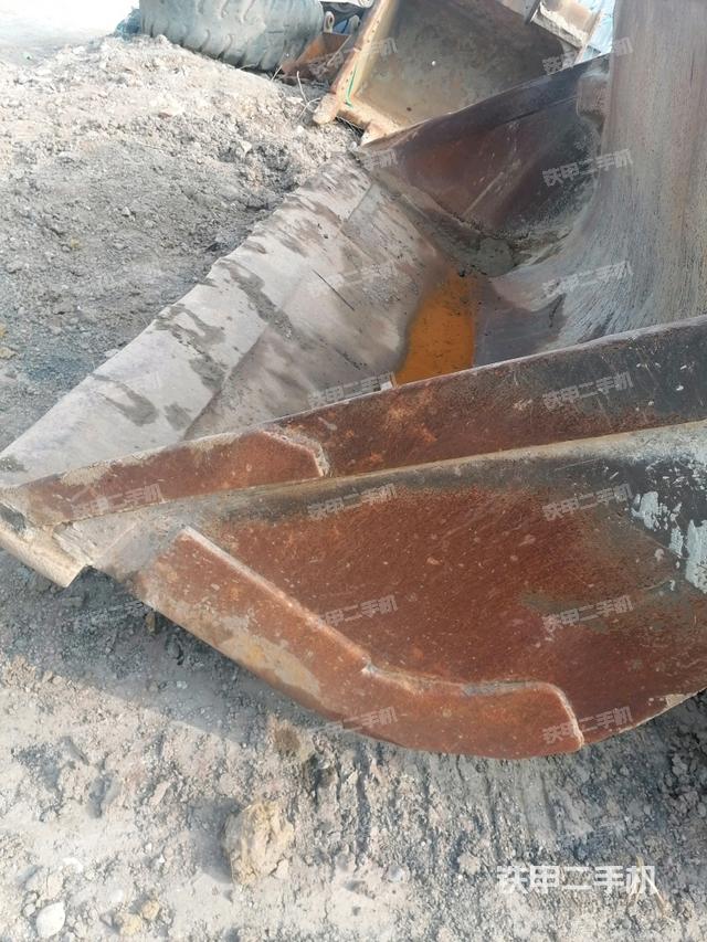 铲斗前45°(工作装置) 铲斗前45°(工作装置)