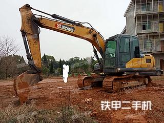 徐工XE135D挖掘機實拍圖片
