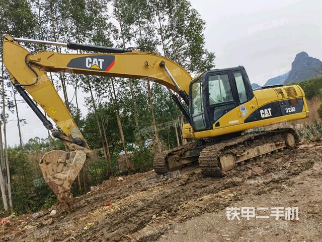 卡特彼勒320D液压挖掘机