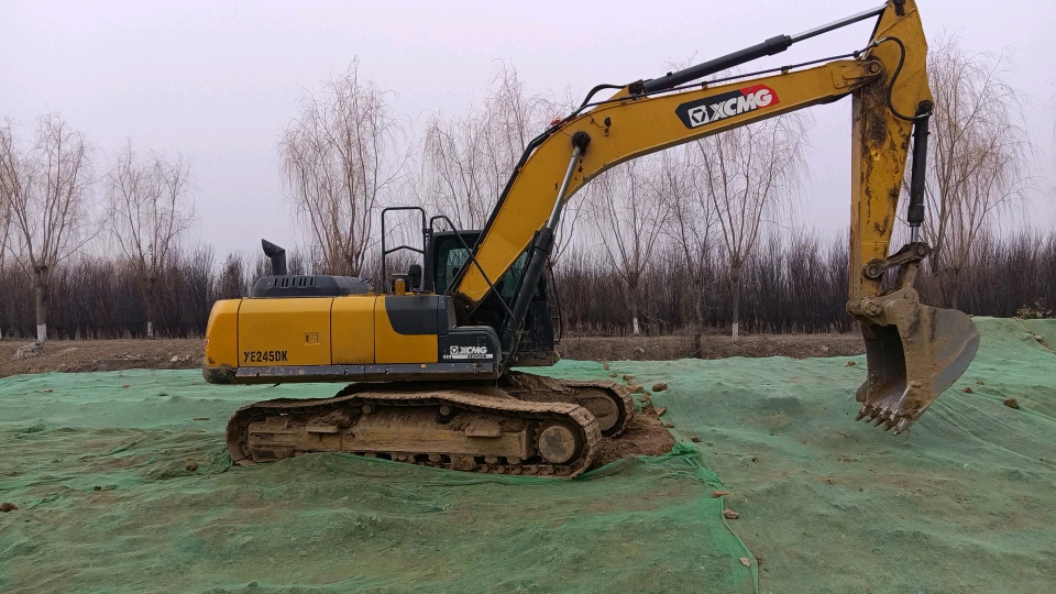 徐工xe245dk挖掘机