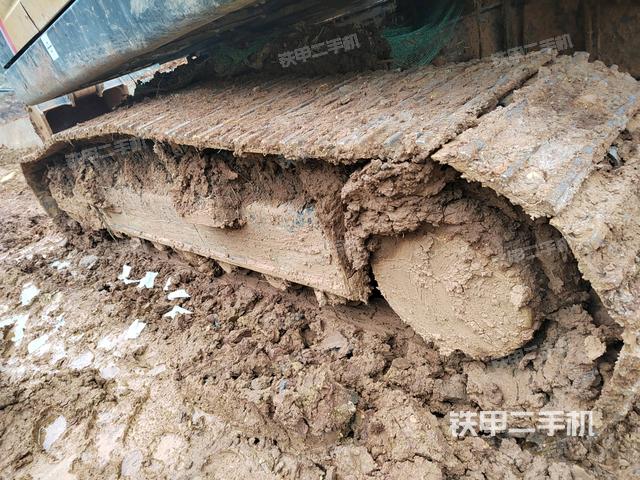 右侧履带整体(行走机构) 右侧履带整体(行走机构)