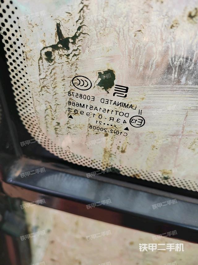 后窗玻璃角标(驾驶室部分) 后窗玻璃角标(驾驶室部分)