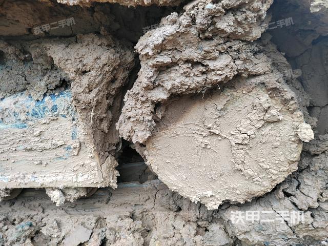 右导向轮(行走机构) 右导向轮(行走机构)