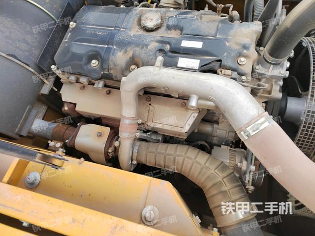 气门室盖螺丝特写(上车部件) 气门室盖螺丝特写(上车部件)