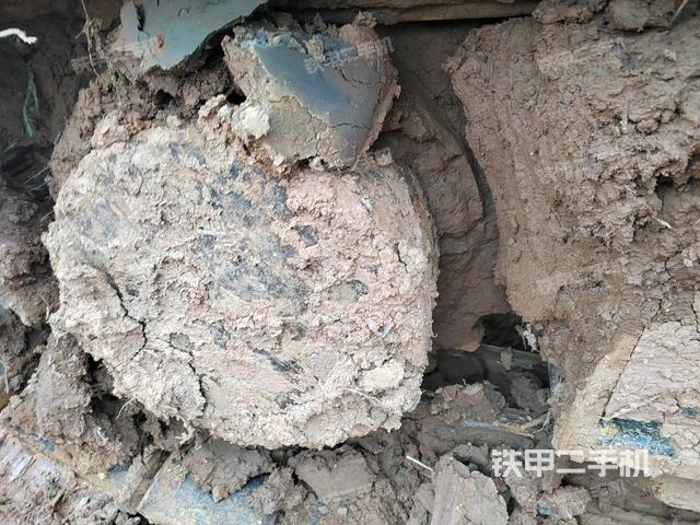 左驱动轮(行走机构) 左驱动轮(行走机构)