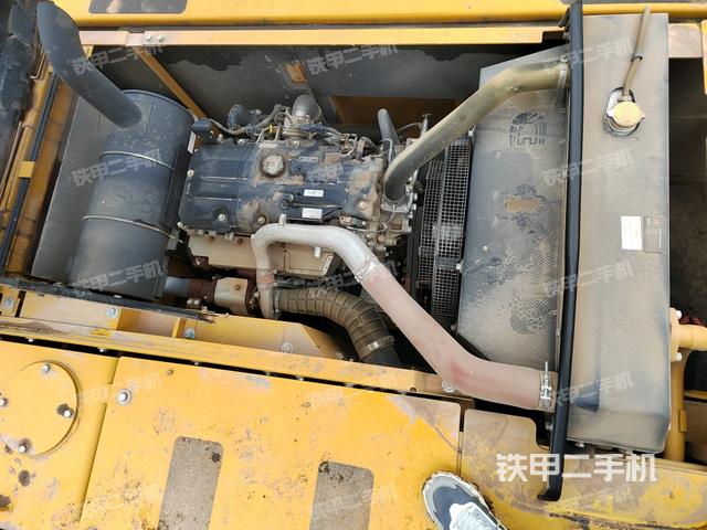 发动机室(上车部件) 发动机室(上车部件)