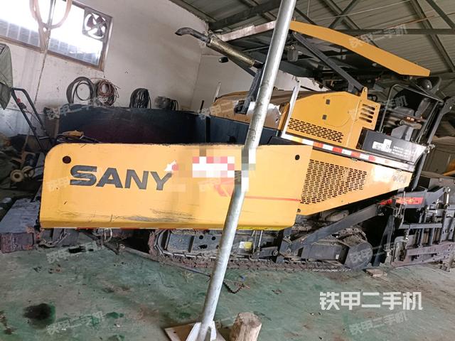 三一重工SAP60C-8沥青摊铺机