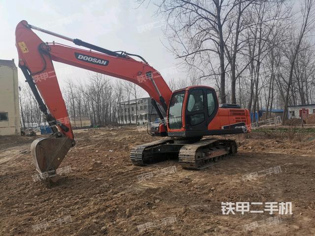 斗山DX215-9C挖掘机