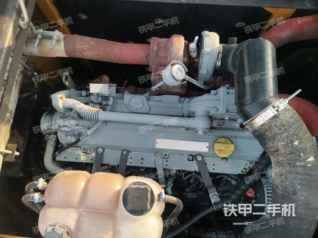 发动机室(上车部件) 发动机室(上车部件)