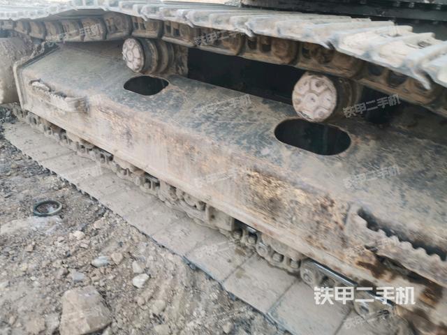 左侧履带整体 (行走机构) 左侧履带整体 (行走机构)