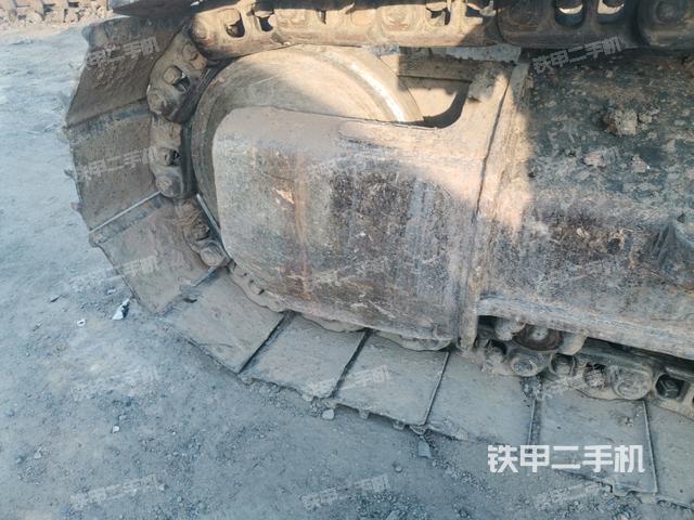 右导向轮(行走机构) 右导向轮(行走机构)