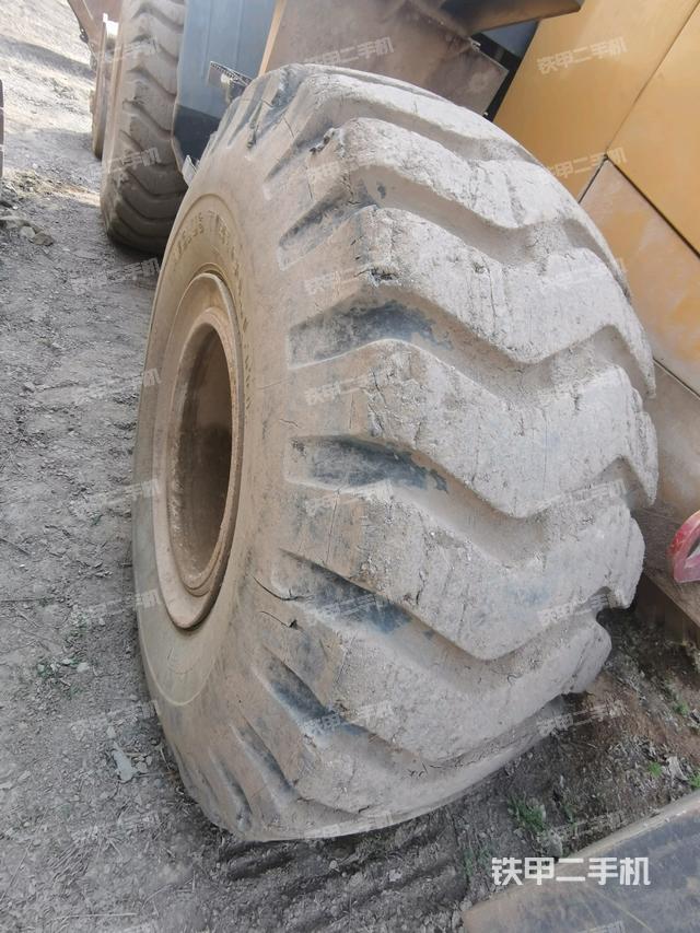 左后轮(行走机构) 左后轮(行走机构)