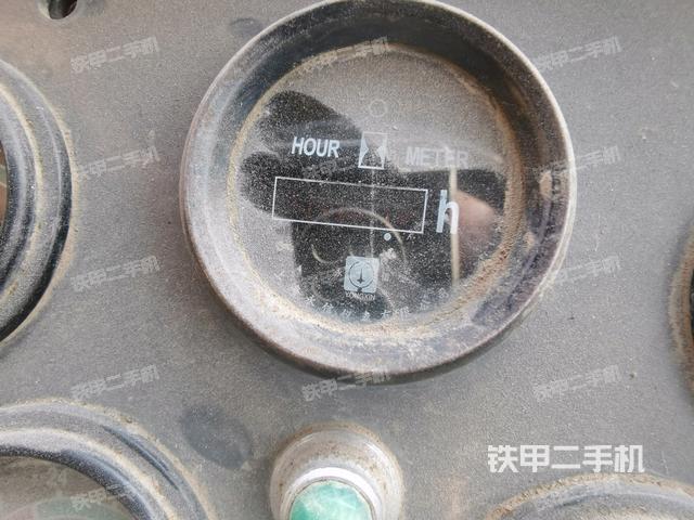 仪表盘(驾驶室部分) 仪表盘(驾驶室部分)