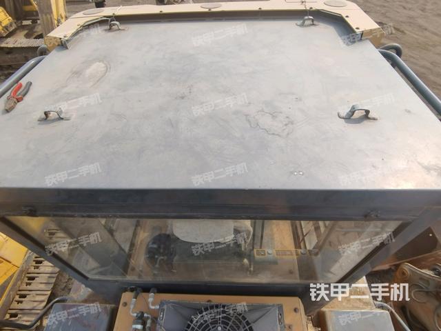 驾驶室顶部 外(驾驶室部分) 驾驶室顶部 外(驾驶室部分)