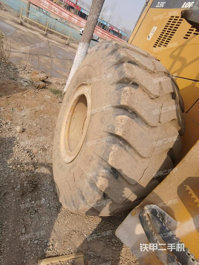 右后轮(行走机构) 右后轮(行走机构)