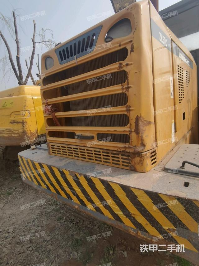 散热器正面(动力系统) 散热器正面(动力系统)