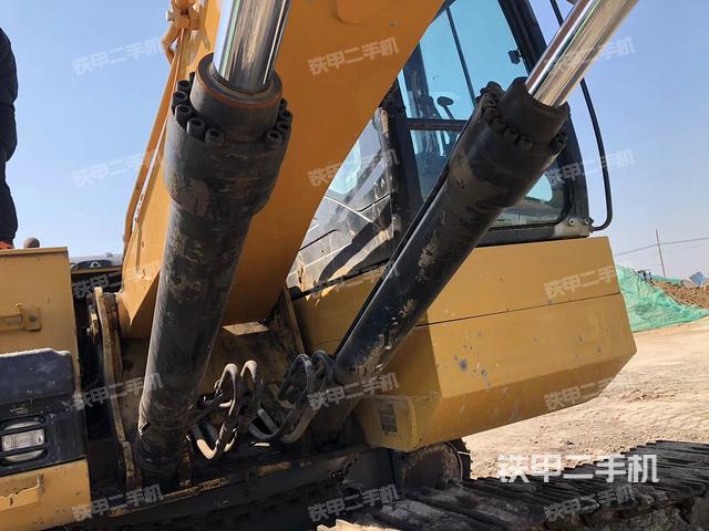 整机右侧（设备外观及核心部件）