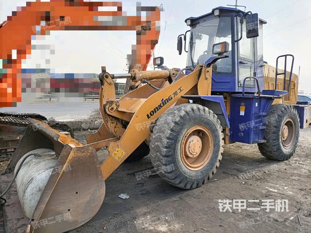 龙工LG833N装载机
