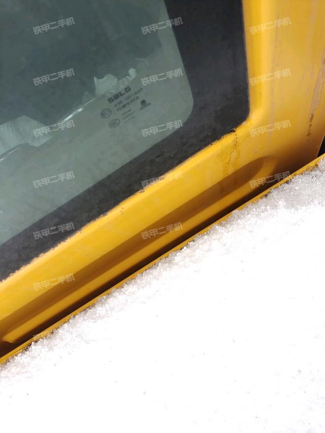 后窗玻璃角标（驾驶室部分）