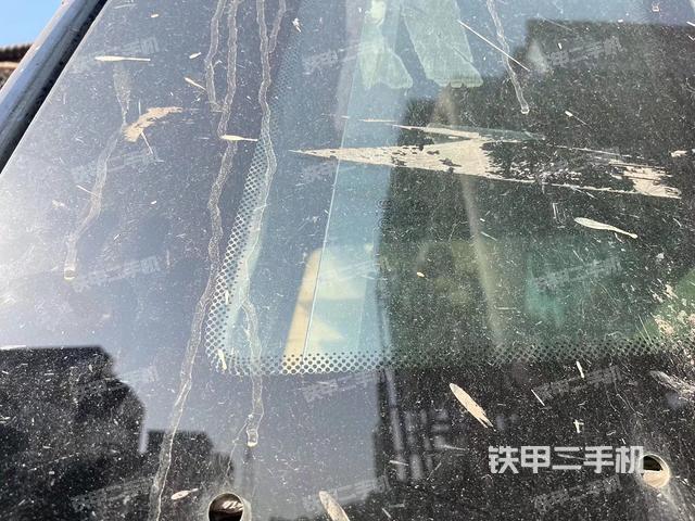 后窗玻璃角标（驾驶室部分）