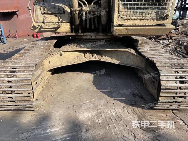 转盘和下车架正前（工作和回转装置）