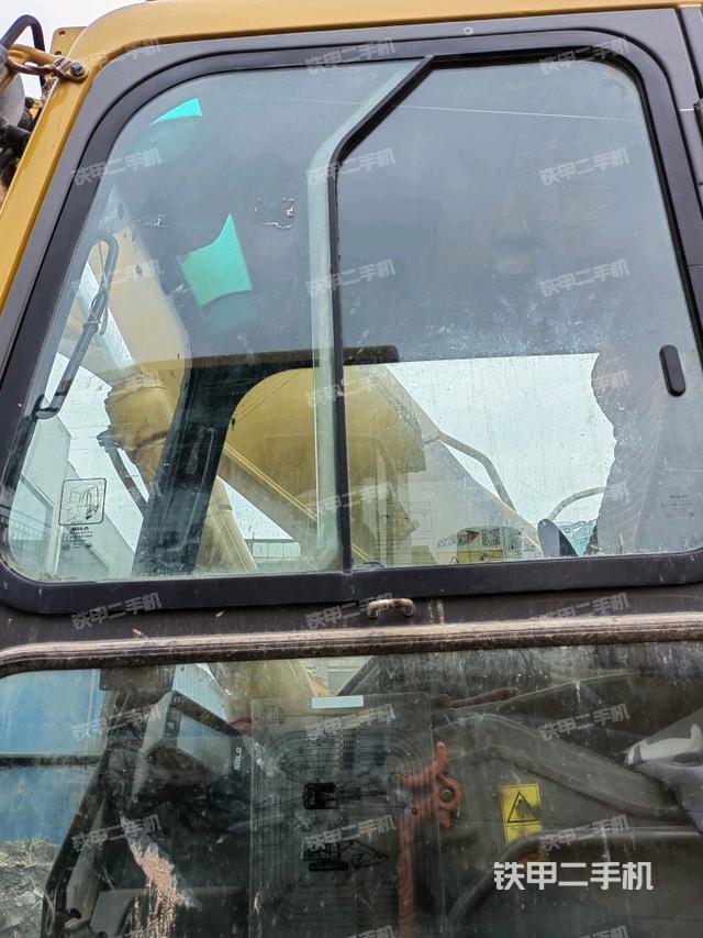 驾驶室正侧（驾驶室部分）