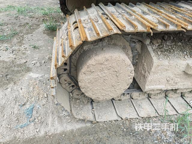 右驱动轮（行走机构）