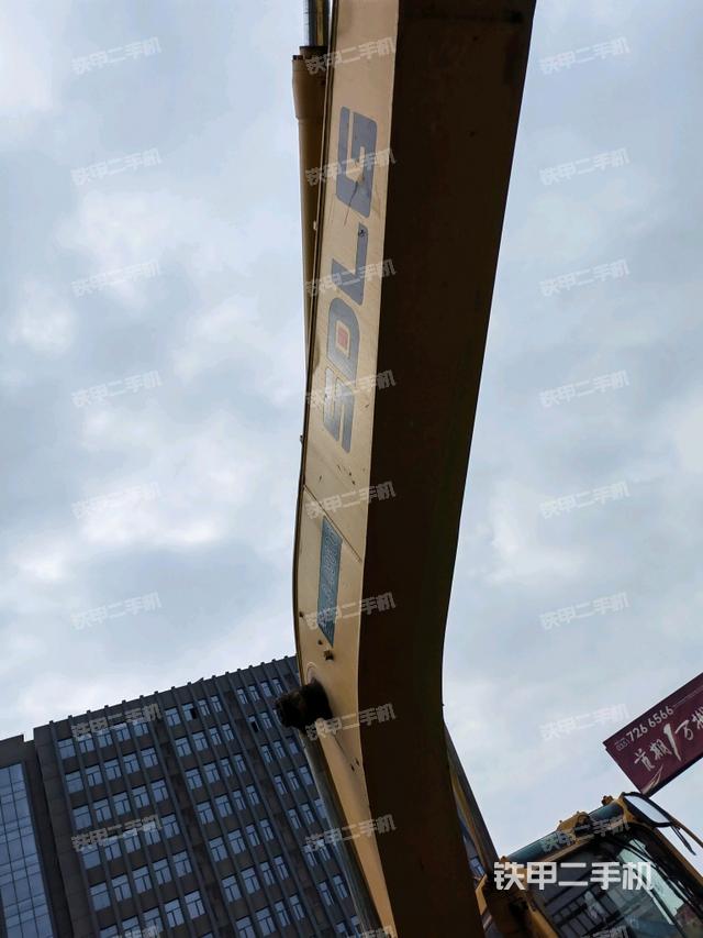 大臂整体 右侧（工作和回转装置）