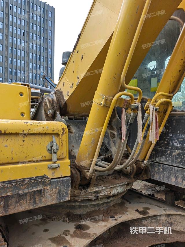 大臂根部 斜视（工作和回转装置）