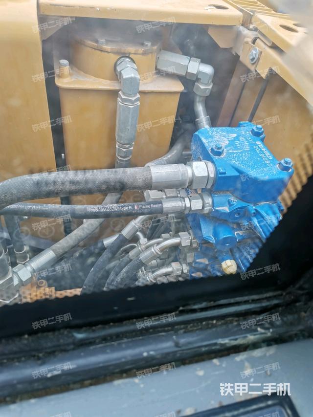 右侧玻璃角标(驾驶室部分) 右侧玻璃角标(驾驶室部分)