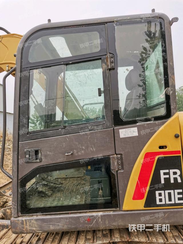 驾驶室正侧(驾驶室部分)  驾驶室正侧(驾驶室部分)