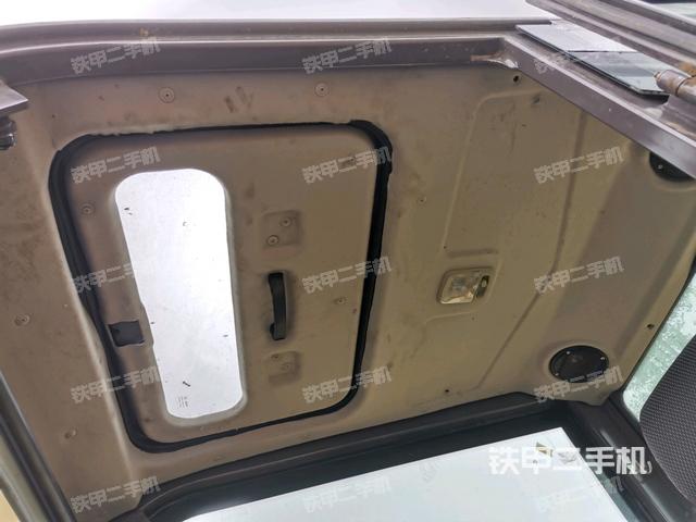 顶棚整体(驾驶室部分) 顶棚整体(驾驶室部分)