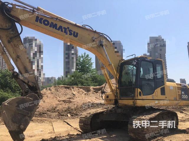 小松PC200-8M0挖掘机