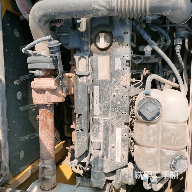 发动机室（上车部件）