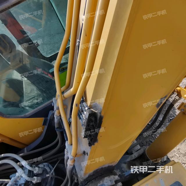 大臂背部俯视（工作和回转装置）