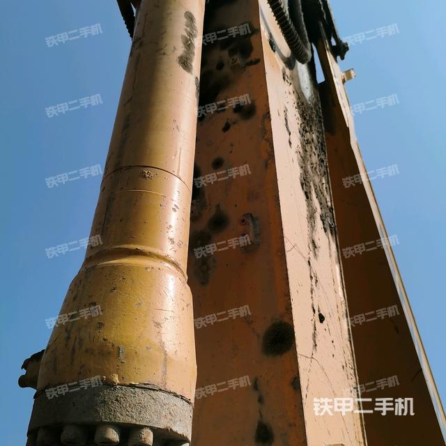 小臂整体右前（工作和回转装置）