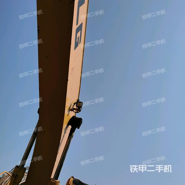 大臂整体 右侧（工作和回转装置）