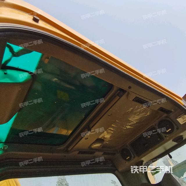 顶棚整体（驾驶室部分）