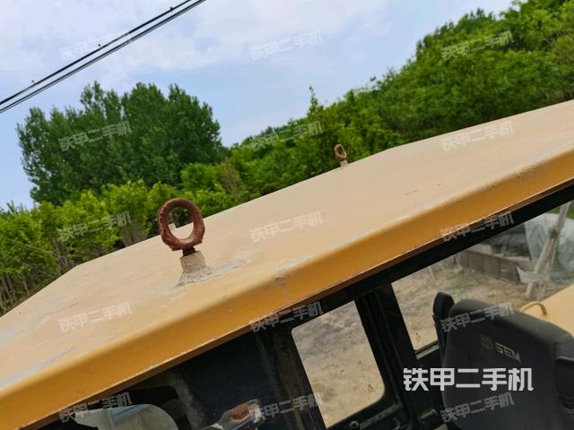 驾驶室顶部 外(驾驶室部分) 驾驶室顶部 外(驾驶室部分)