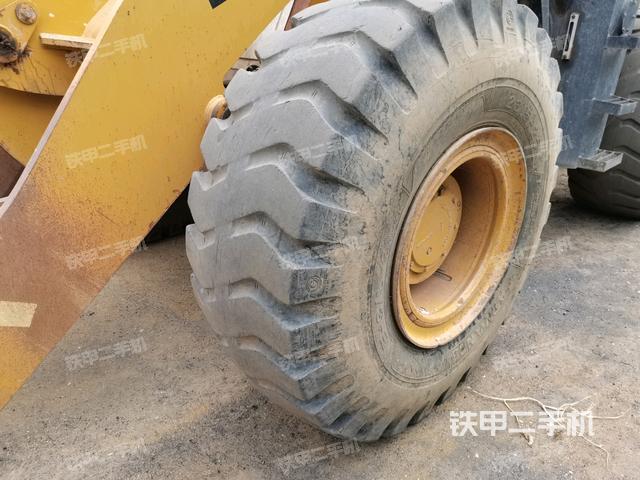 右后轮(行走机构) 右后轮(行走机构)