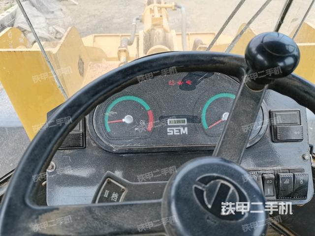 小时表里程数(驾驶室部分) 小时表里程数(驾驶室部分)