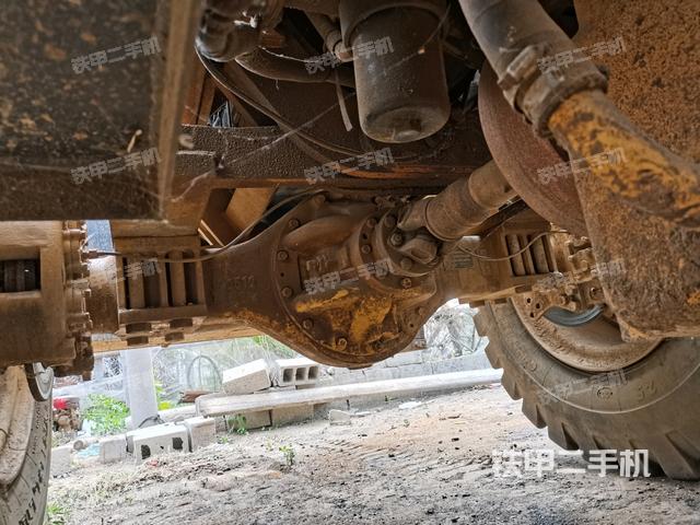 前驱动桥(液压/传动系统) 前驱动桥(液压/传动系统)