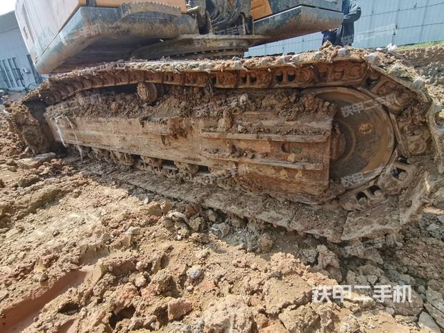 左侧履带整体 （行走机构）