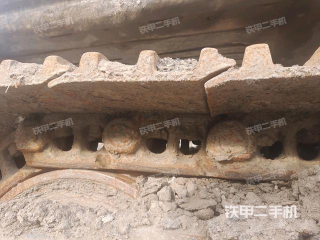 右导向轮(行走机构) 右导向轮(行走机构)