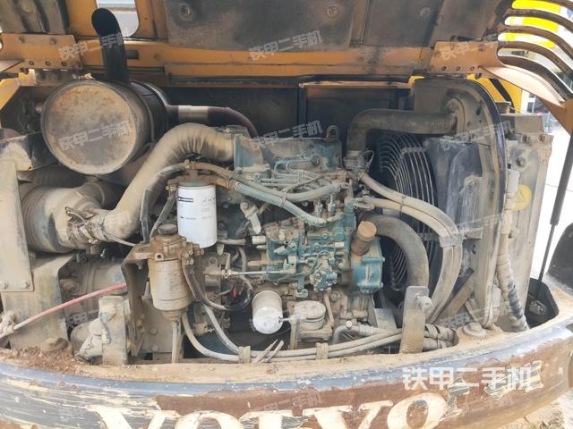 发动机室（上车部件）