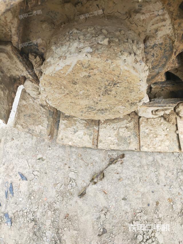 右侧行走马达盖板（行走机构）