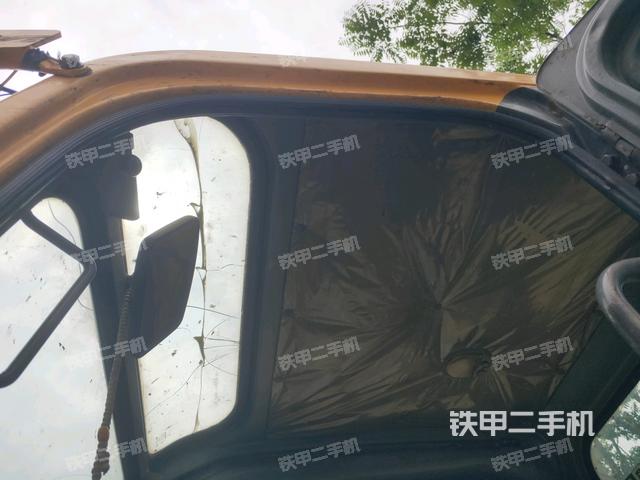 顶棚整体（驾驶室部分）