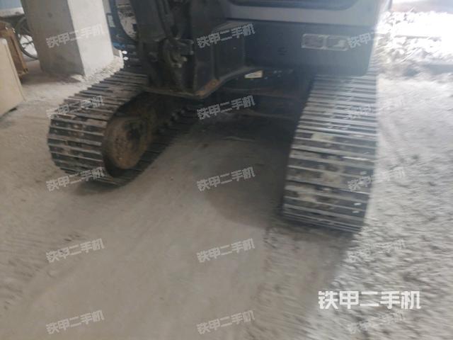 转盘和下车架正前（工作和回转装置）